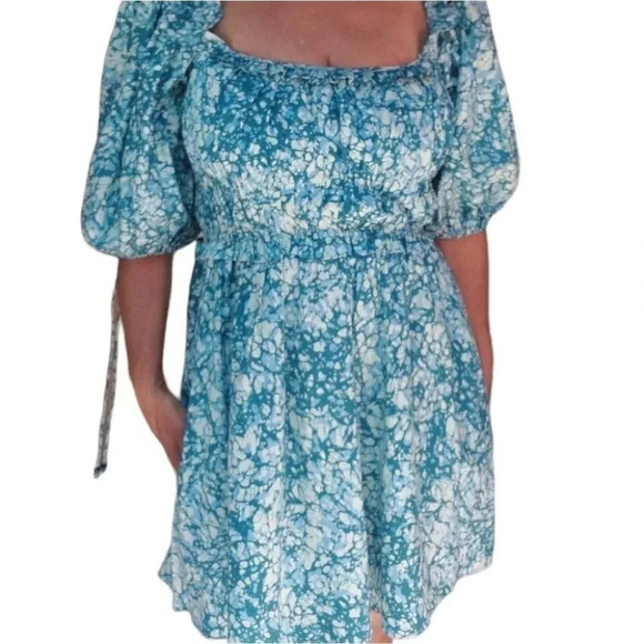 House of Harlow 1960 - Picture 3 of 15